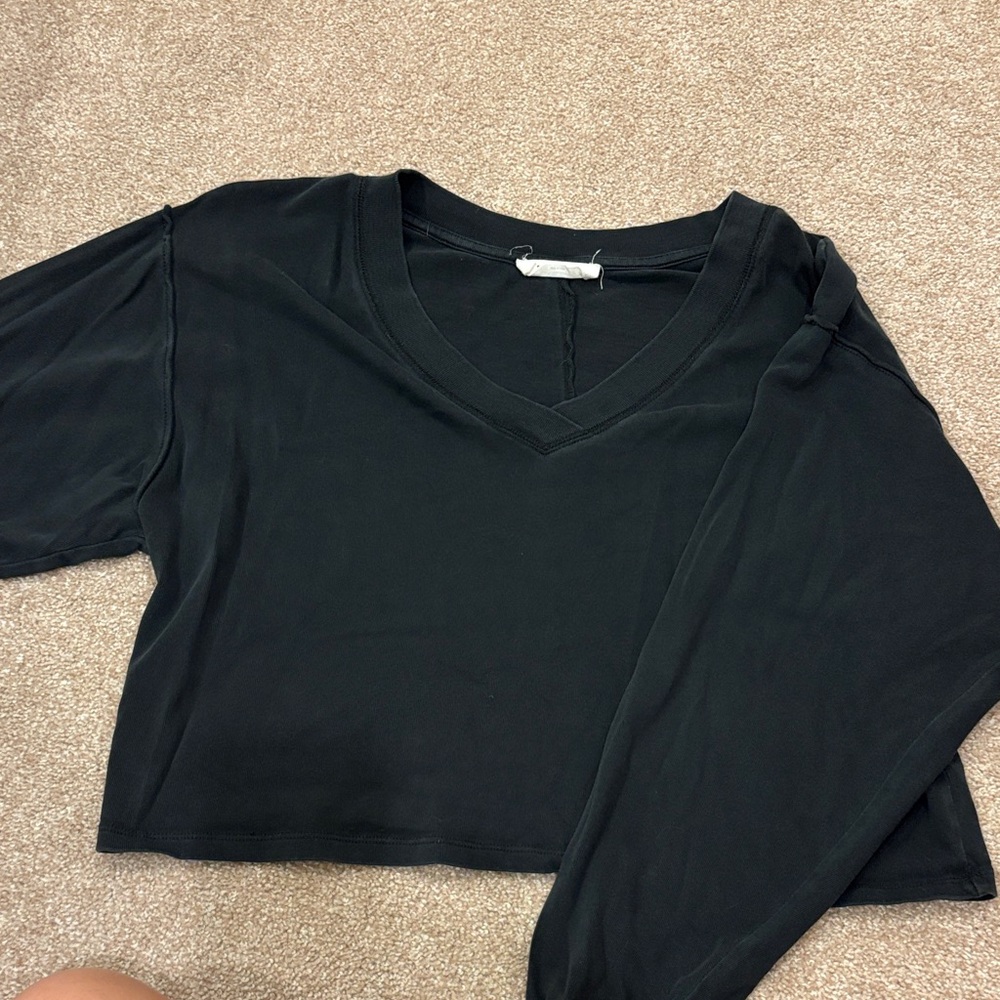 Double Zero Black V-Neck Crop Top